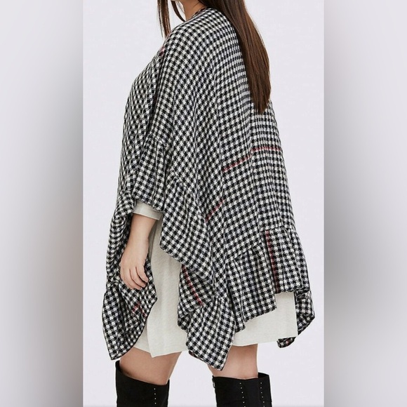 Torrid Gingham Stripe Ruffle Ruana Black Red OS - Picture 3 of 8